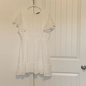 Lulu’s white dress